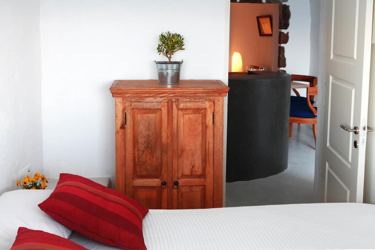 Menias Cave House Apartment Oia  Phòng bức ảnh