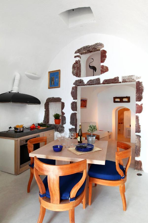 Menias Cave House Apartment Oia  Phòng bức ảnh